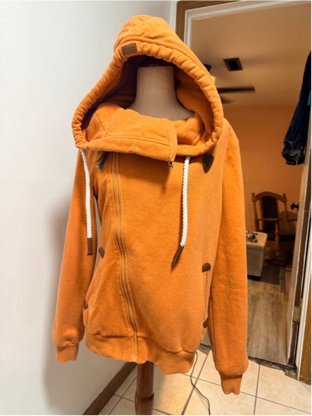 WANAKOME hoodie sweatshirt in a vibrant orange color sz med Turkey - Picture 2 of 9
